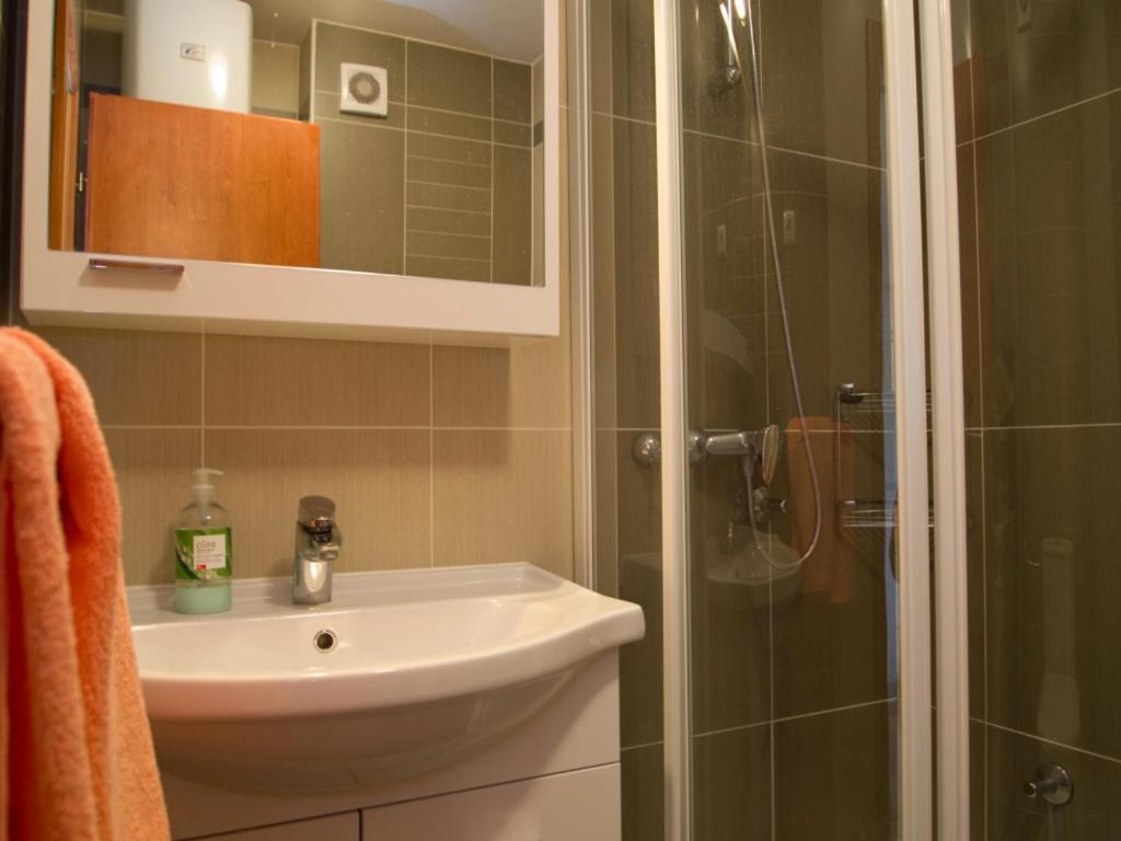 Apartment Mlinarevic Макарска Экстерьер фото
